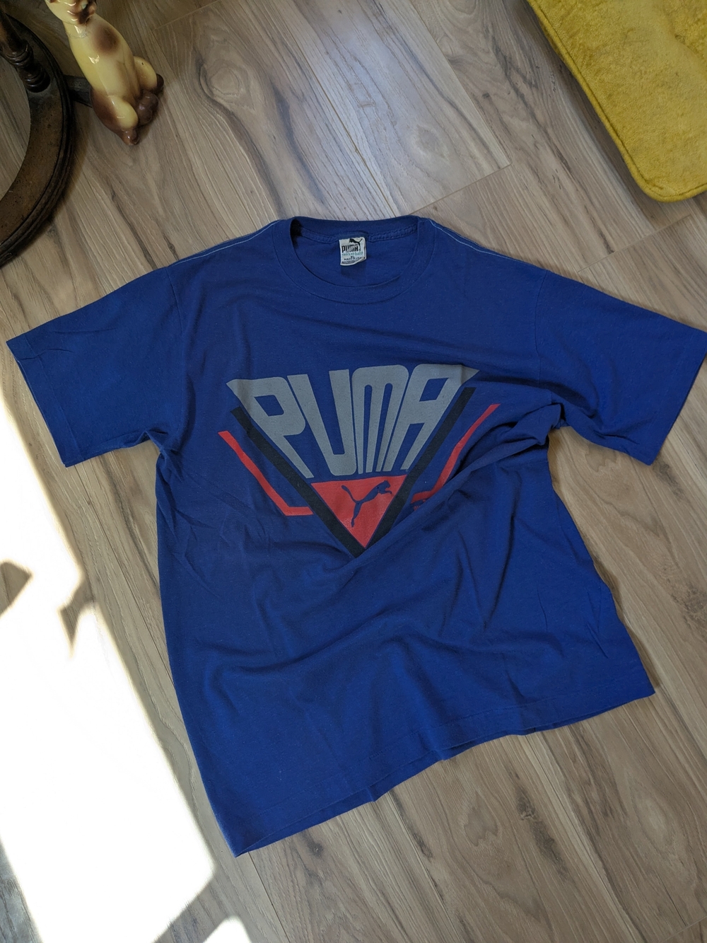 Vintage 90's PUMA Blue Logo Graphic Tee💦